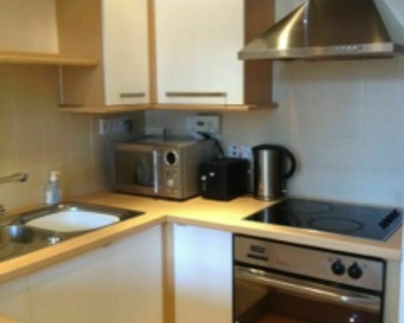 Two Bedroom Flat In Edinburgh